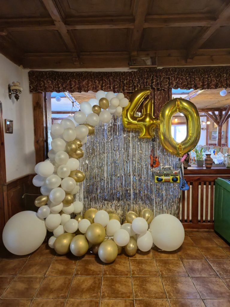 Dekoracja balonowa z okazji jubileuszu